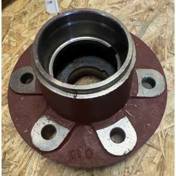 Piasta koła przedniego (6 otworów) URSUS C-330 C-360 50015502